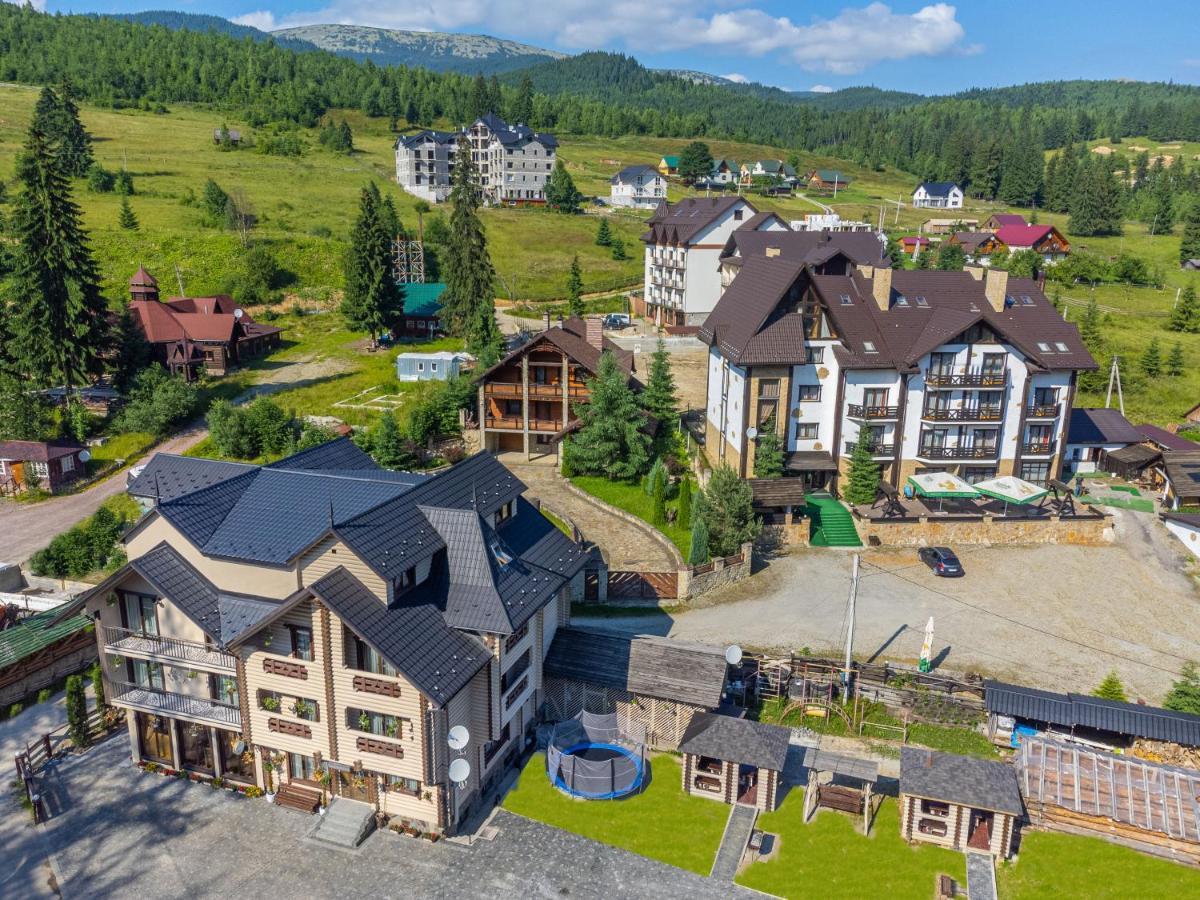 Guest House Turda Bukovel Eksteriør bilde